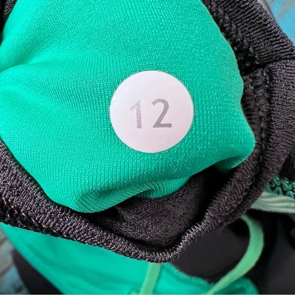 Lululemon Run Inspire Crop Leggings Size 12 Activewear Yoga - Picture 6 of 8